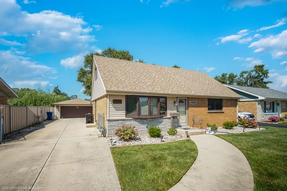 8724 Cranbrook Lane, Bridgeview, IL 60455 - #1