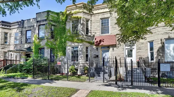 6602 S Marquette Road, Chicago, IL 60637