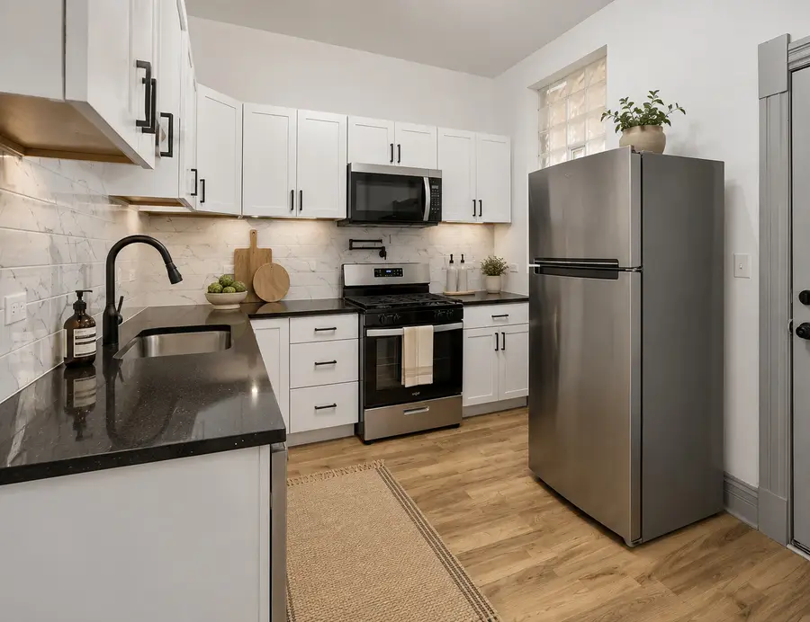 6602 S Marquette Road, Chicago, IL 60637 - #2