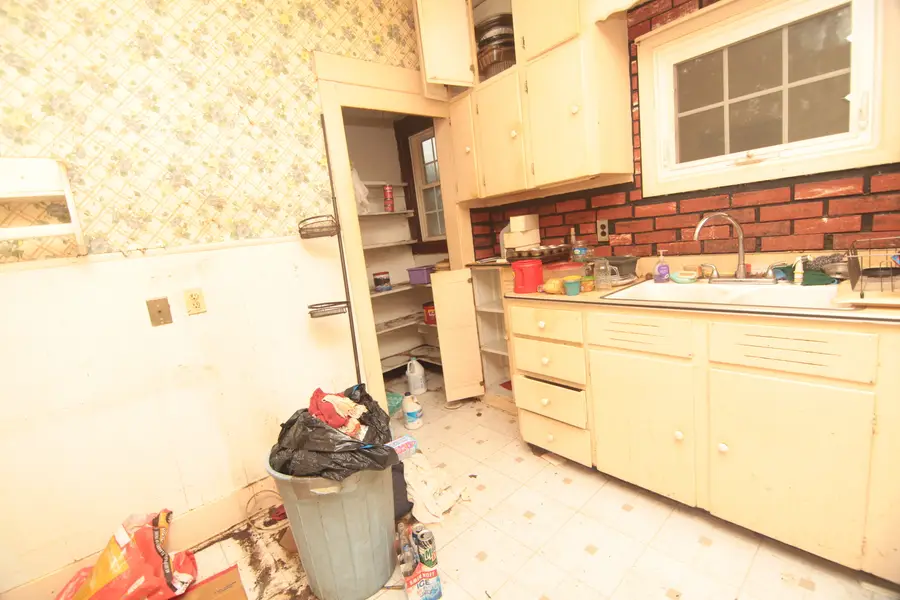 2322 Newberry Street, Davenport, IA 52804 - #3