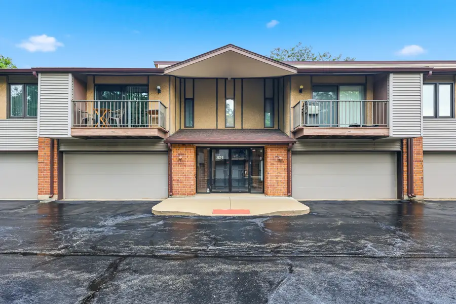 821 Oakton Street #104, Elk Grove Village, IL 60007 - #2