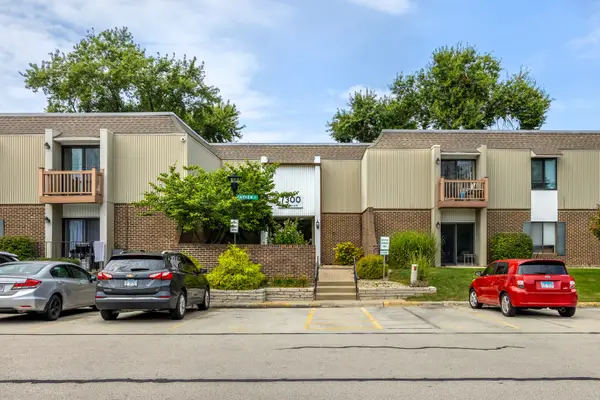 7300 Fairview Avenue #206, Downers Grove, IL 60516