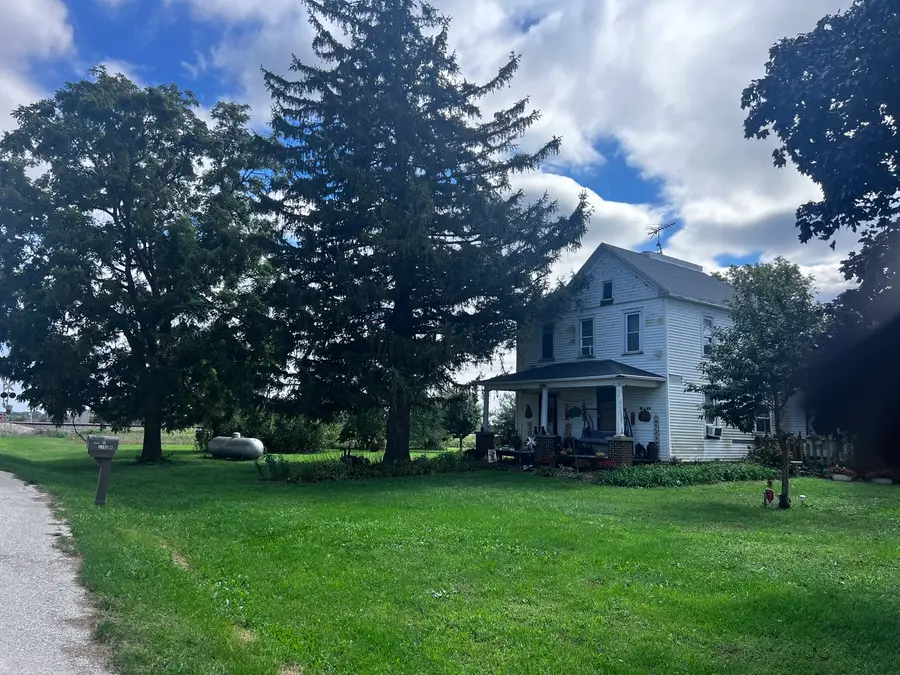 513 E 1100 North Road, Buckley, IL 60918 - #2