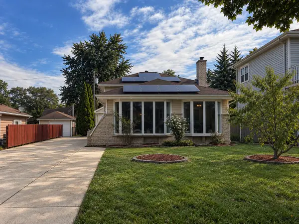 139 N Hemlock Avenue, Wood Dale, IL 60191
