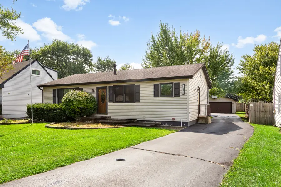 18207 W Big Oaks Road, Grayslake, IL 60030 - #2