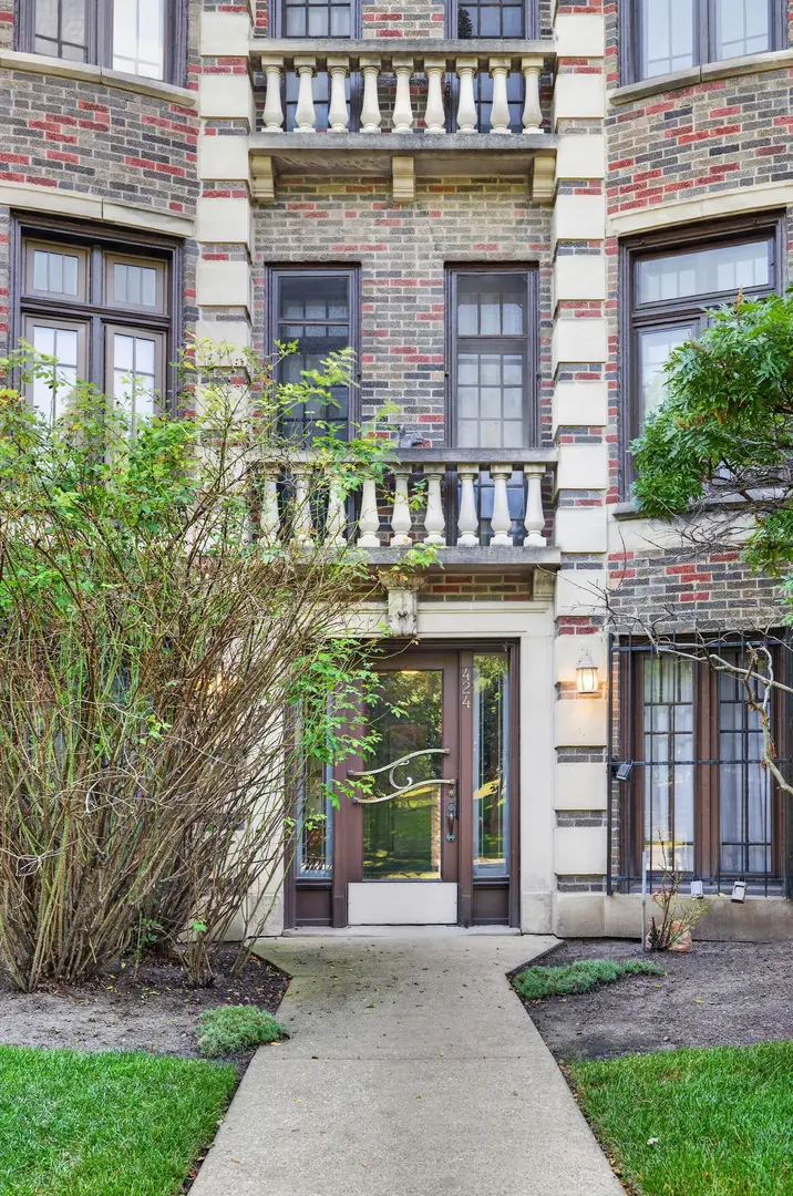426 S Austin Boulevard #3S, Oak Park, IL 60304 - #2