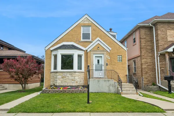 3737 N Cumberland Avenue, Chicago, IL 60634