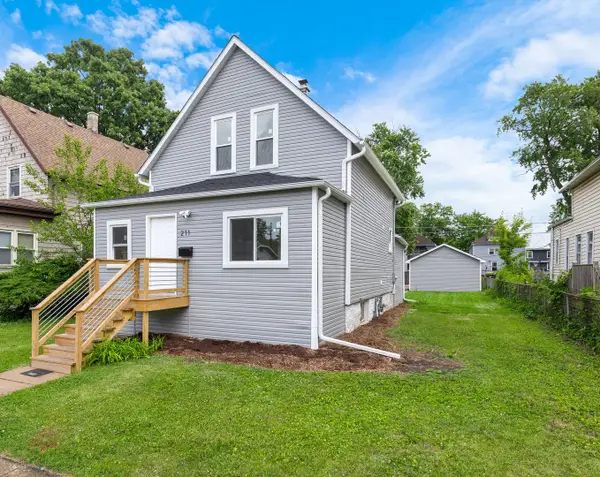 211 S 9th Avenue, Maywood, IL 60153