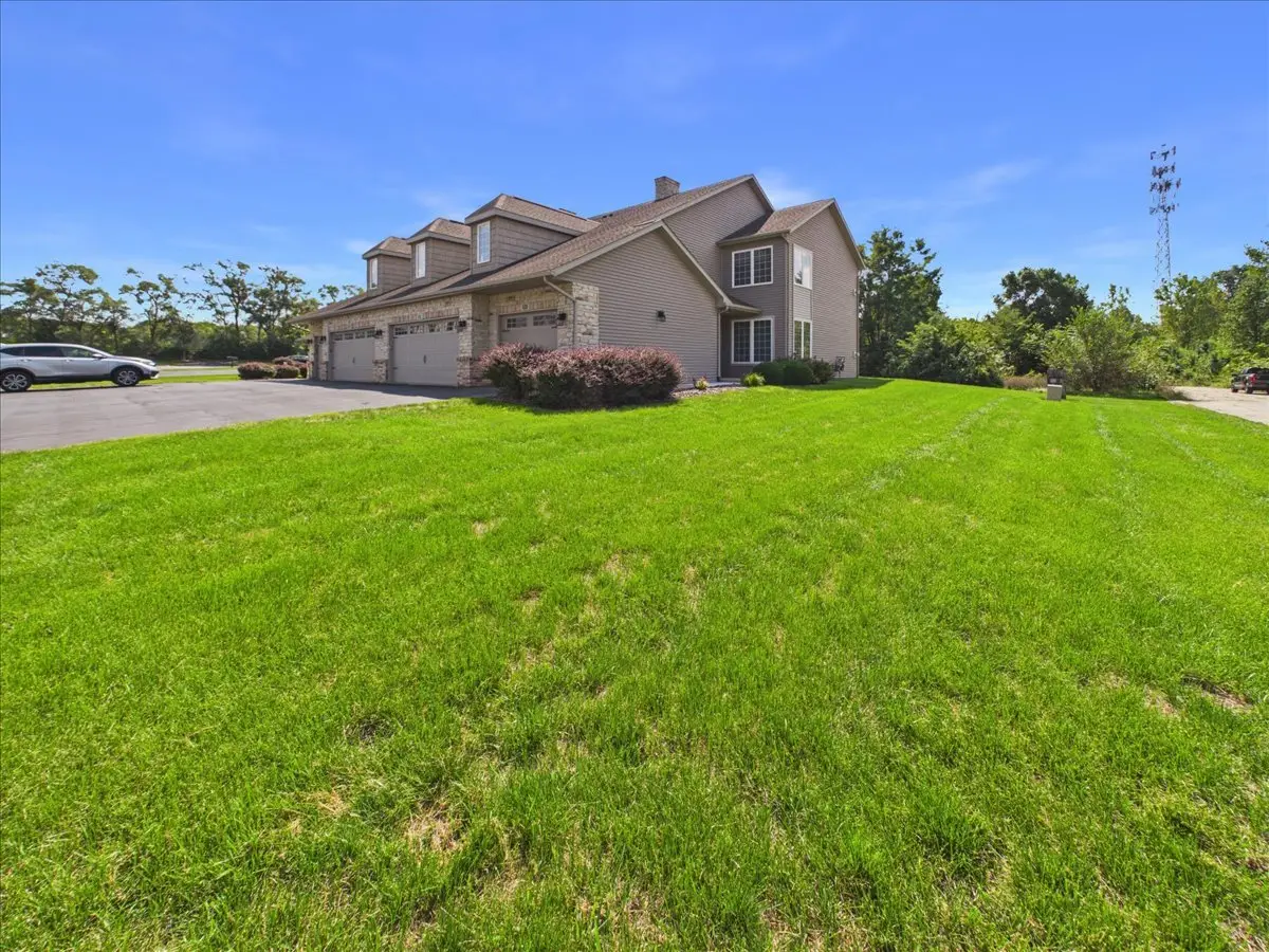 639 Queens Court #8, Rockton, IL 61072 - #1