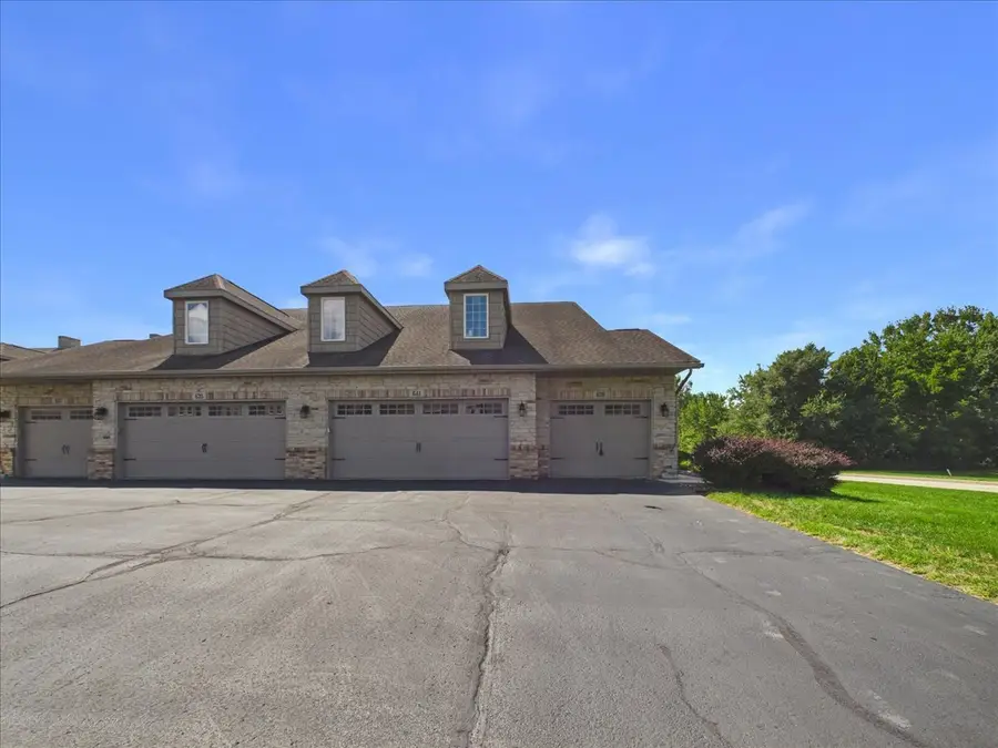 639 Queens Court #8, Rockton, IL 61072 - #2