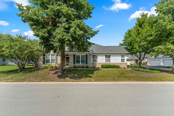 16310 Crescent Lake Drive #16310, Crest Hill, IL 60403