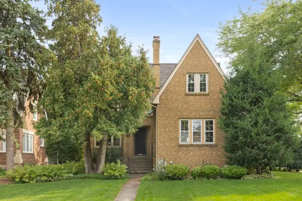 303 Hillside Avenue, Glen Ellyn, IL 60137