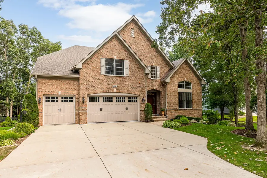 1657 Hickory Drive, Hoffman Estates, IL 60192 - #2