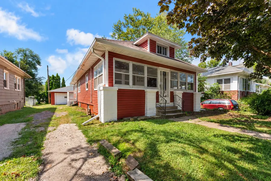 417 48th Street, Moline, IL 61265 - #2