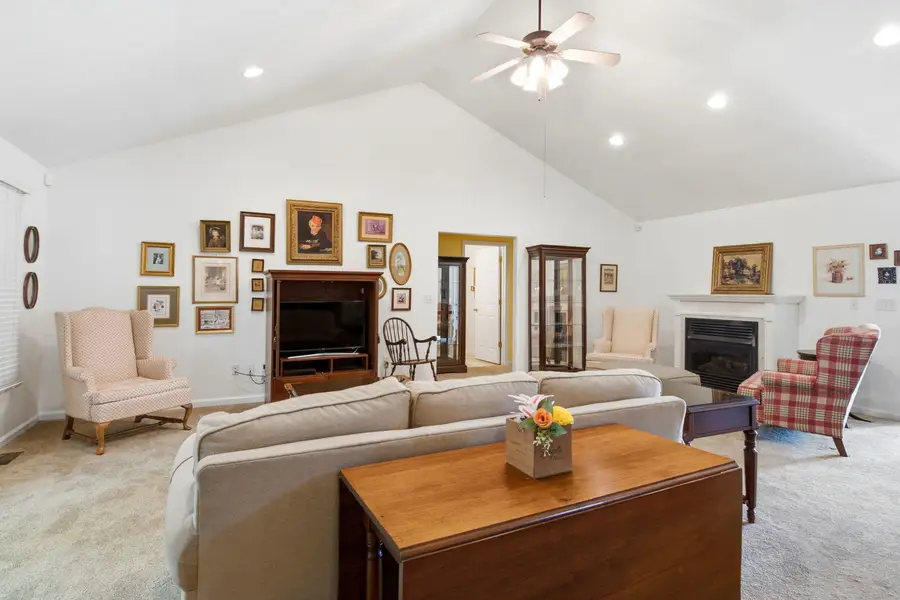 1815 Colonial Drive, Marion, IL 62959 - #3