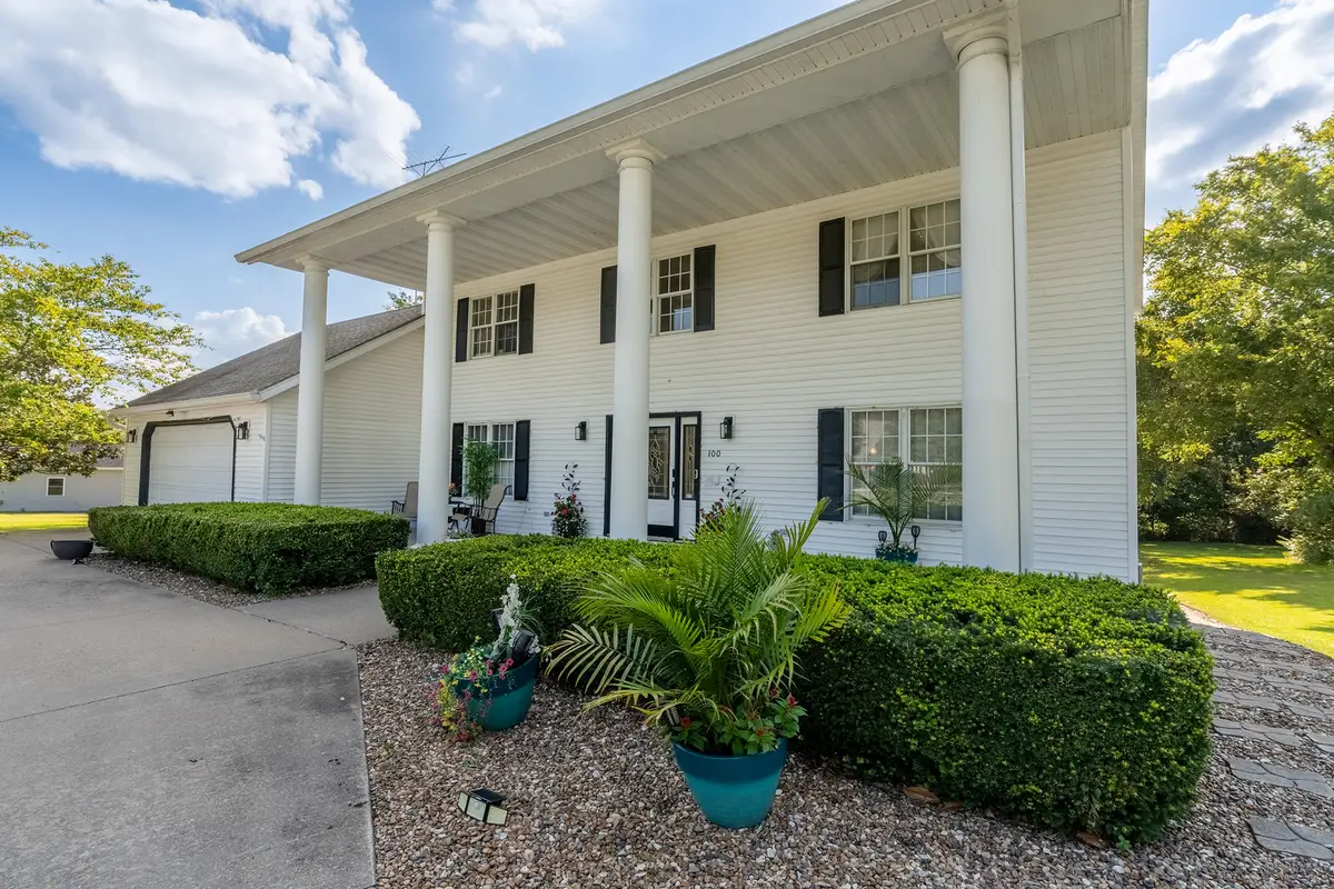 100 Oakview Road, Carbondale, IL 62901 - #1