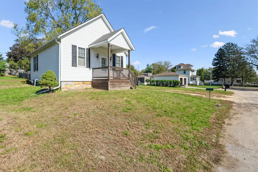 1914 14th Avenue S, Clinton, IA 52732 - #3