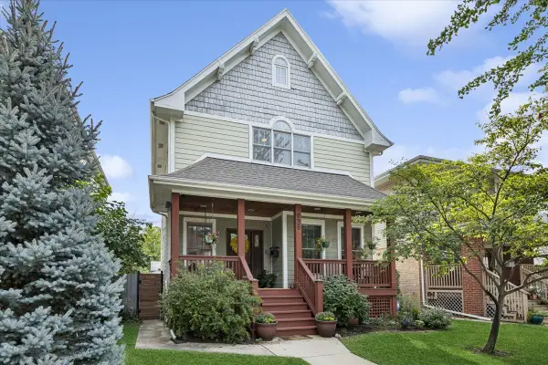 938 Mapleton Avenue, Oak Park, IL 60302