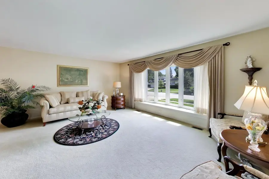2314 E Lillian Lane, Arlington Heights, IL 60004 - #3