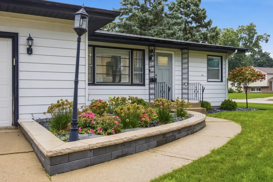 270 Berkshire Drive, Crystal Lake, IL 60014 - #3