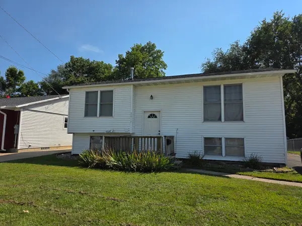 2017 E Lefevre Road, Sterling, IL 61081