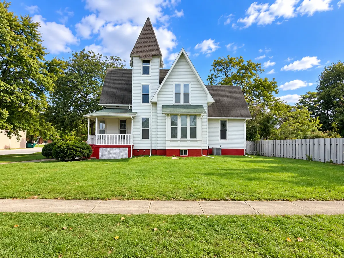 208 W Pells Street, Paxton, IL 60957 - #1