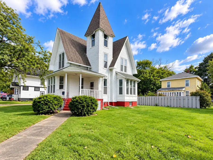 208 W Pells Street, Paxton, IL 60957 - #2
