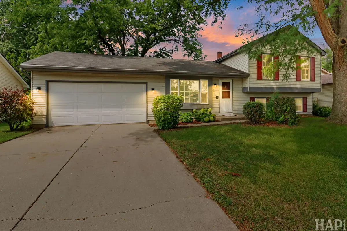 5014 W Greenbrier Drive, McHenry, IL 60050 - #1