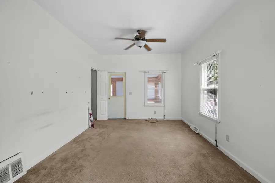 2421 34th Street, Moline, IL 61265 - #3