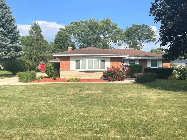 533 Woodview Avenue, Elk Grove Village, IL 60007