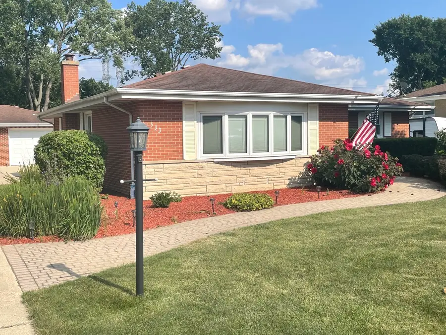 533 Woodview Avenue, Elk Grove Village, IL 60007 - #3