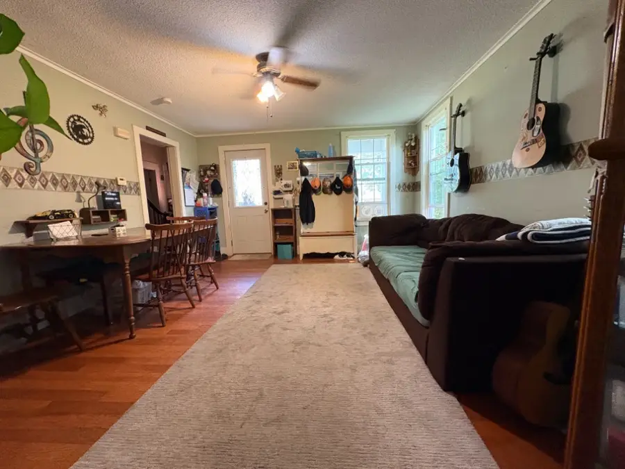 201 S Barber Avenue, Polo, IL 61064 - #3