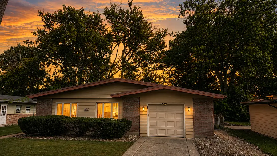 322 Sioux Street, Park Forest, IL 60466 - #3