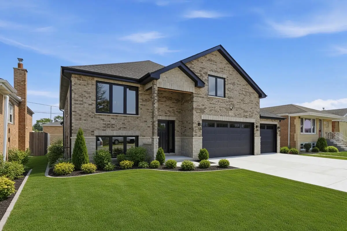 7715 Nagle Avenue, Burbank, IL 60459 - #1