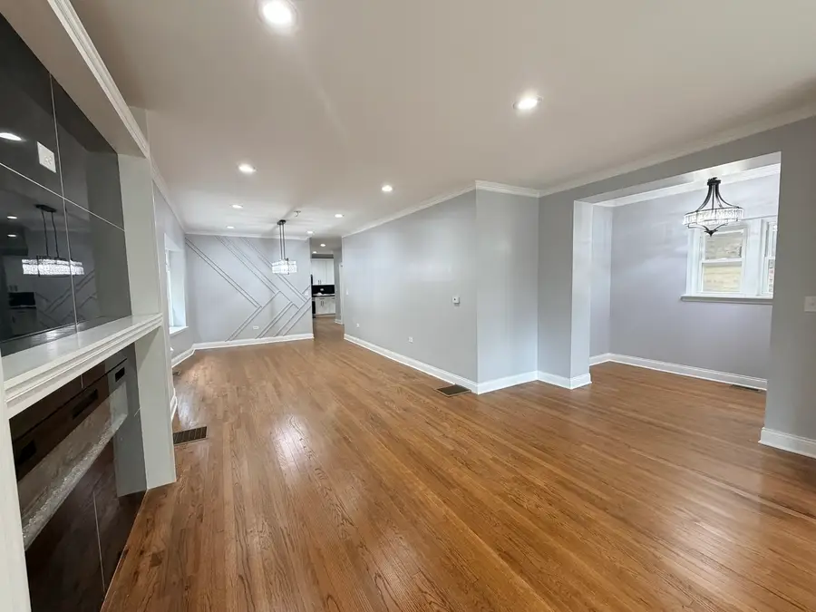 8118 S Saint Lawrence Avenue, Chicago, IL 60619 - #3
