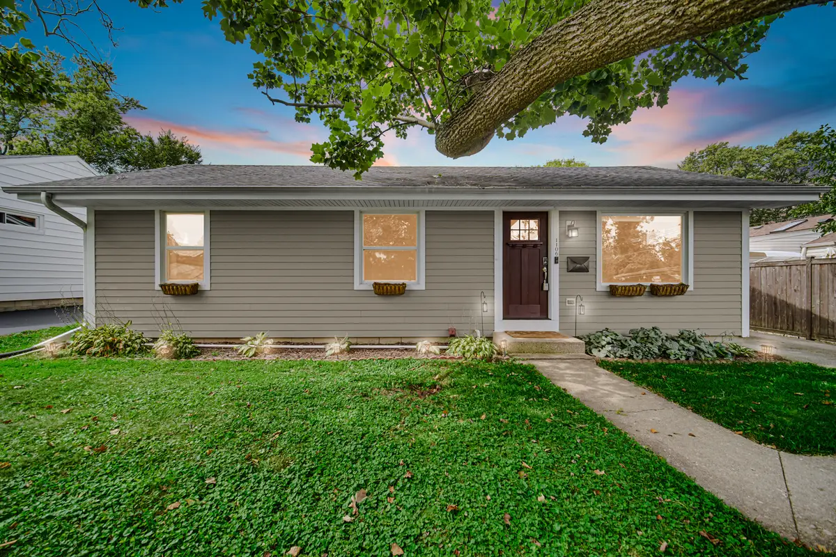 1106 Sumner Street, Wheaton, IL 60189 - #1