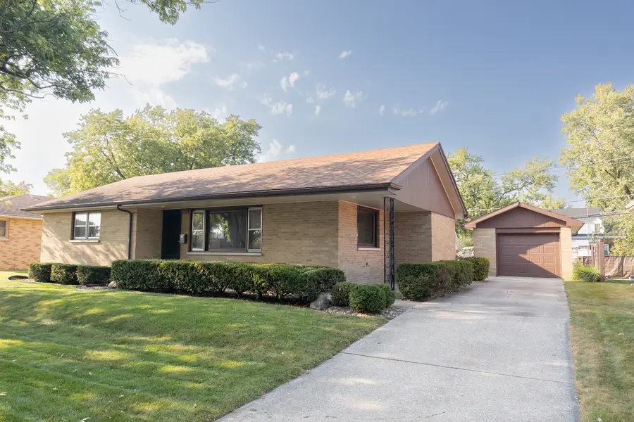 106 Vermont Street, Momence, IL 60954 - #2