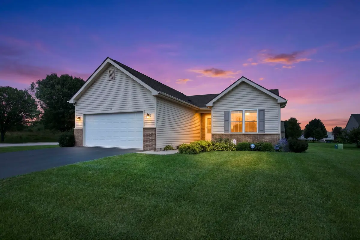 900 Jefferson Avenue, McHenry, IL 60050 - #1