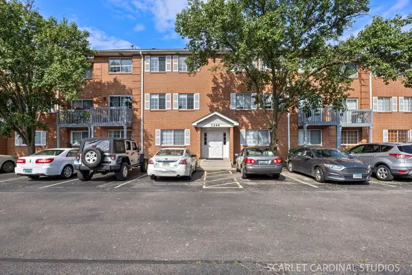 1344 S Lorraine Road #F, Wheaton, IL 60189