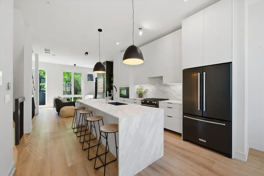 4250 W Belmont Avenue #6, Chicago, IL 60641 - #3