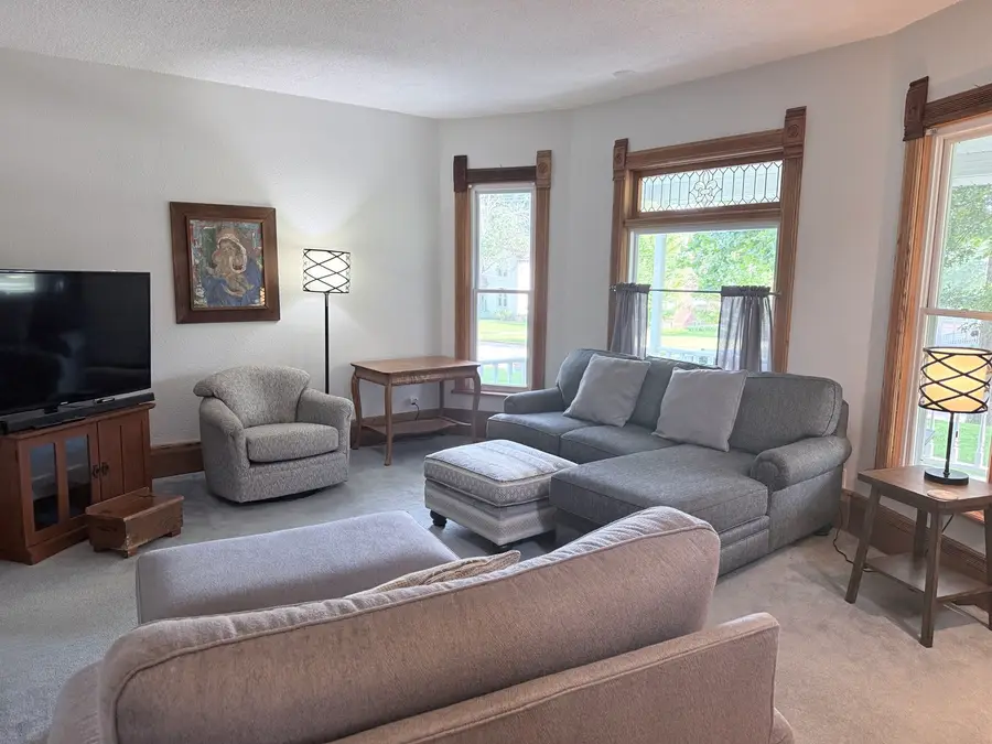 1228 W Lincoln Boulevard, Freeport, IL 61032 - #2