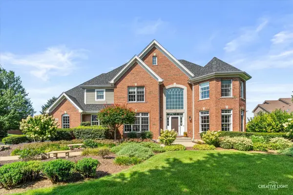 11N600 Hunter Trail, Elgin, IL 60124