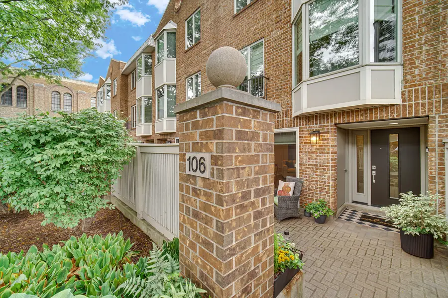 106 Bishop Quarter Lane, Oak Park, IL 60302 - #3