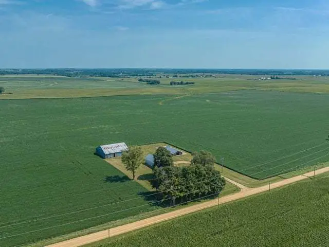 927 N Valentine Road, Polo, IL 61064 - #3