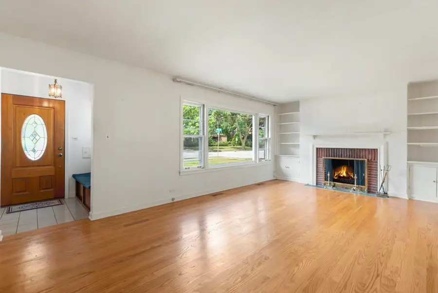 8663 Gross Point Road, Skokie, IL 60077 - #2