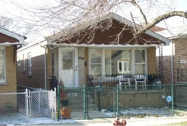 Address Withheld By Seller, Chicago, IL 60608