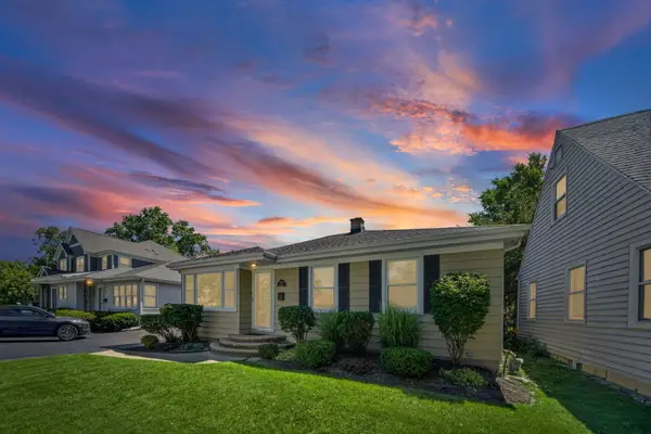 931 N Fernandez Avenue, Arlington Heights, IL 60004