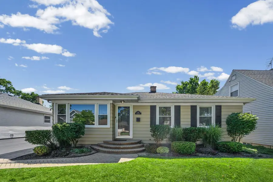 931 N Fernandez Avenue, Arlington Heights, IL 60004 - #2