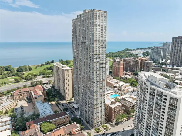 655 W Irving Park Road #702, Chicago, IL 60613