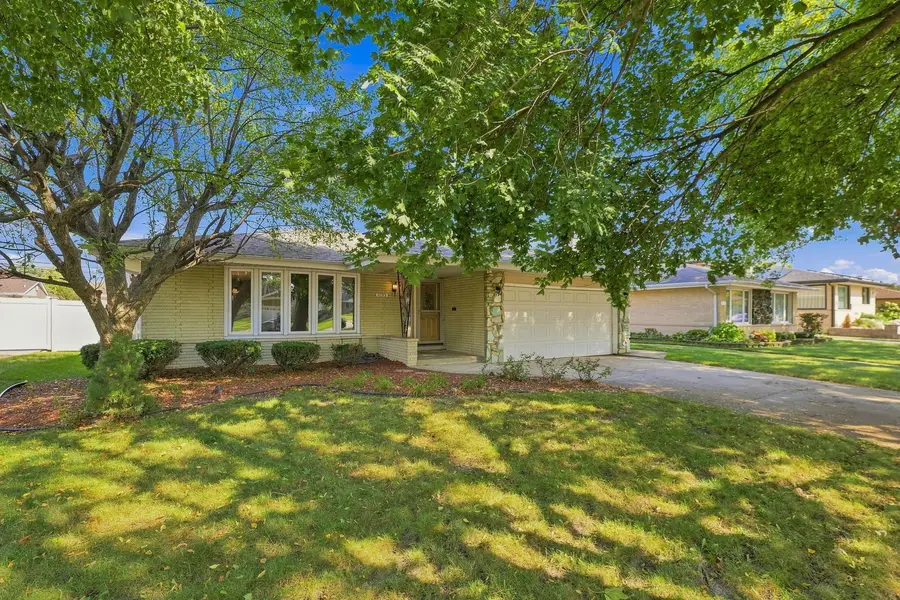 10313 S Cook Avenue, Oak Lawn, IL 60453 - #2